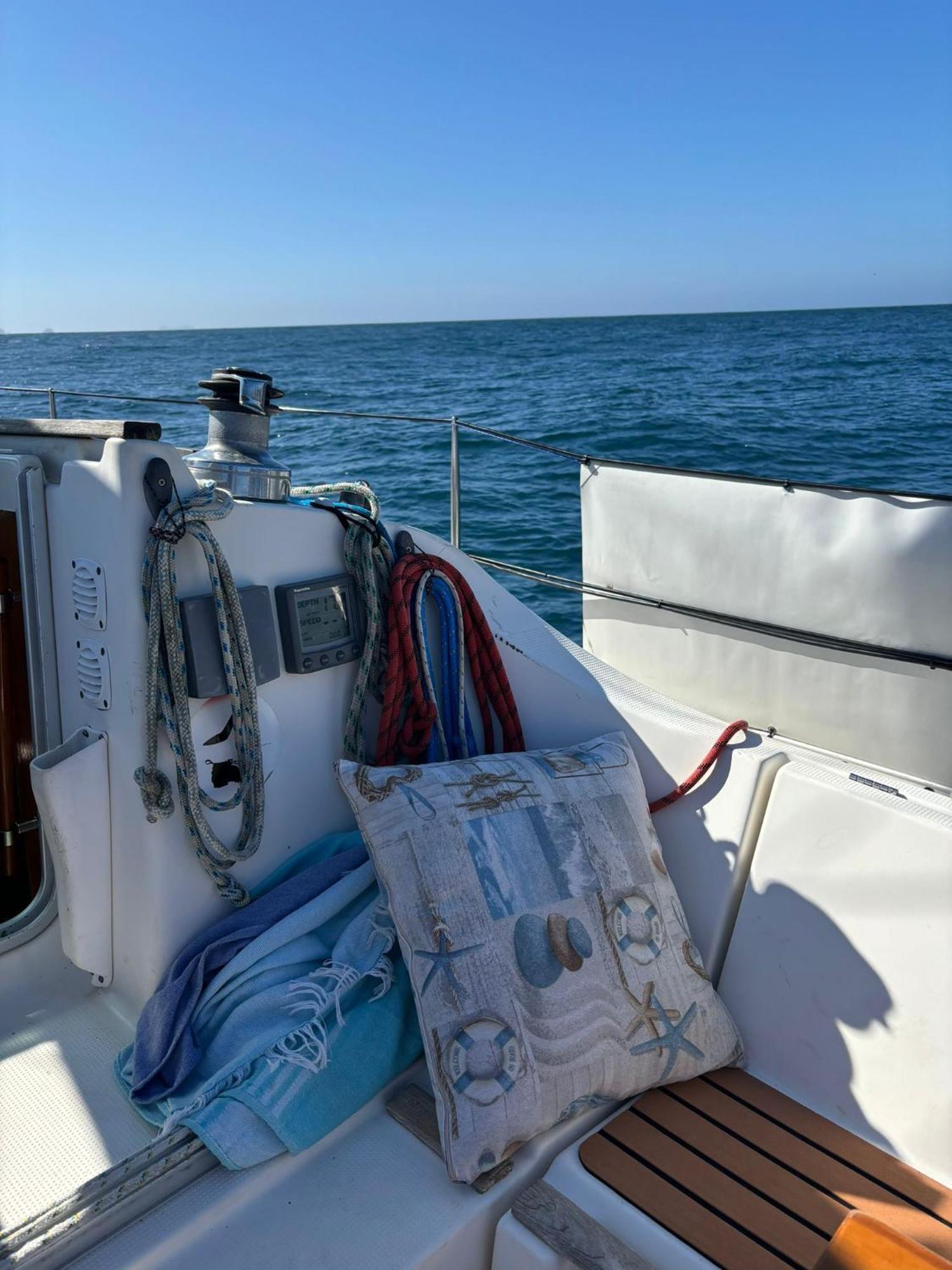 Barco A Vela Em Peniche - West Sailing Hotel Ngoại thất bức ảnh