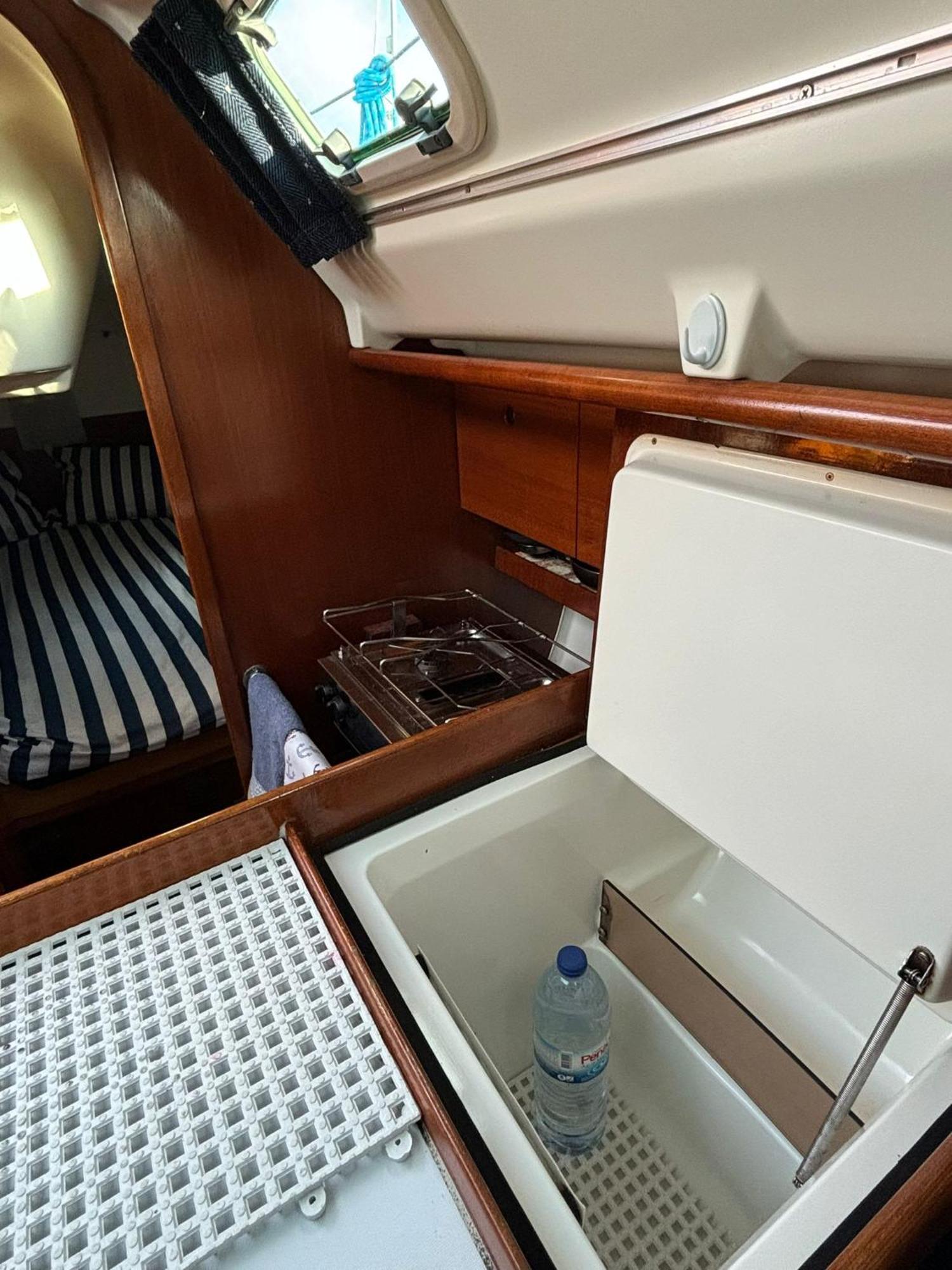 Barco A Vela Em Peniche - West Sailing Hotel Ngoại thất bức ảnh